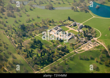 Eine Luftaufnahme von Woburn Abbey und Gärten, Bedfordshire, England, Großbritannien Stockfoto