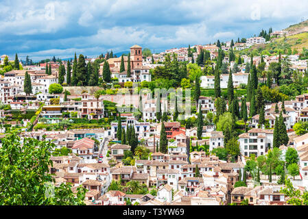 Blick auf den Albaicin (El Albayzin) mittelalterlichen Viertel von Granada, Andalusien, Spanien Stockfoto