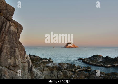 Shark Island bei Sonnenuntergang. Koh Tao. Chumphon Archipelago. Thailand Stockfoto