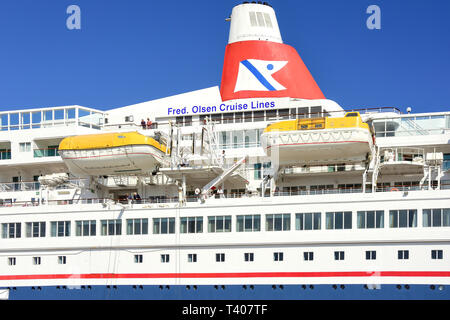 Fred Olsen "Boudicca" Kreuzfahrtschiff im Hafen in Lerwick, Shetland, Nördliche Inseln, Schottland, Vereinigtes Königreich Stockfoto