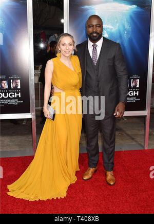 WESTWOOD, CA - 11. April: Iva Coulter (L) und Mike Colter die Premiere von Twentieth Century Fox's "Durchbruch" bei Westwood Regency Theater am 11. April 2019 in Los Angeles, Kalifornien teilnehmen. Stockfoto