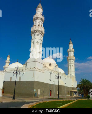 Madinah, Saudi-Arabien März 2019, qiblatain Moschee, eine der beliebtesten Moschee in Medina, Saudi-Arabien. Pilger kommen in der Regel in der Moschee während Stockfoto