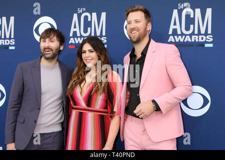 April 7, 2019 - Las Vegas, NV, USA - LAS VEGAS - APR 7: Dave Haywood, Hillary Scott, Charles Kelley bei der 54 Akademie der Country Music Awards im MGM Grand Garden Arena am 7. April 2019 in Las Vegas, NV (Credit Bild: © Kay Blake/ZUMA Draht) Stockfoto