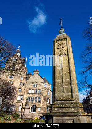 Stirling War Memorial und städtischen Gebäuden auf Corn Exchange Straße Stadt Stirling Schottland Stockfoto