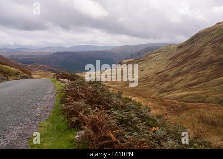 Die beeindruckende Honister Pass im Lake District National Park, Cumbria, England Stockfoto