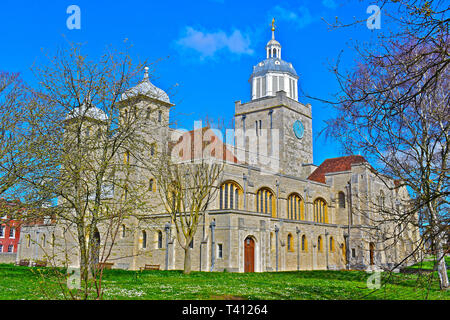 Fareham, Hampshire/England - 25.03.2019: Kathedrale der Anglikanischen Kirche des Hl. Thomas von Canterbury wird lokal als Portsmouth Kathedrale bekannt. Stockfoto