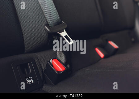Moderne Innenraum - Rücksitze mit den Sicherheitsgurten. Stockfoto
