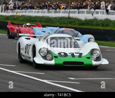 Richard Attwood, Mark Webber, der Porsche 917, der ursprünglichen Auto, 77 Mitglieder treffen, Goodwood, West Sussex, England, April 2019, Autosport, Autos, circui Stockfoto