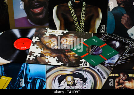 VIERSEN, Deutschland - 10 März. 2019: Blick auf die Sammlung von Isaac Hayes Schallplatten Stockfoto