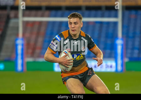 11. April 2019, John Smiths Stadion, Huddersfield, England; Betfred Super League, Runde 10, Huddersfield Riesen vs Castleford Tiger; Jake Trueman von Castleford Tiger mit dem Ball Kredit Craig Milner/News Bilder Stockfoto