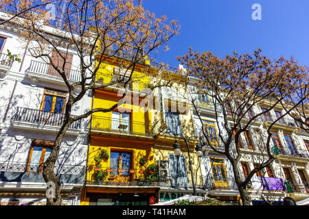 Bunte Häuser auf der Plaza de Mercat, Ciutat Vella Valencia Ferienwohnung Valencia Altstadt Spanien Stockfoto
