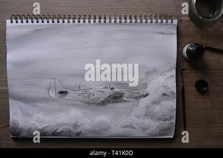 Skizzenbuch zeichnen in Phasen der P51 Mustang. Bleistift, Feder und Tinte und Tusche waschen. Stockfoto