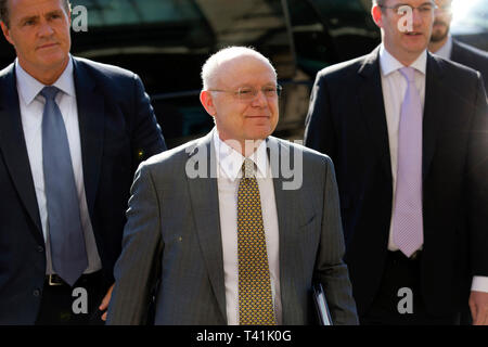 Ian Lesen, CEO von Pfizer an Portcullis House am 14. Mai, 14 Beweise zu Commons Wissenschaft und Technologie Ausschuss für geplante Übernahme von Astrazeneca zu geben Stockfoto