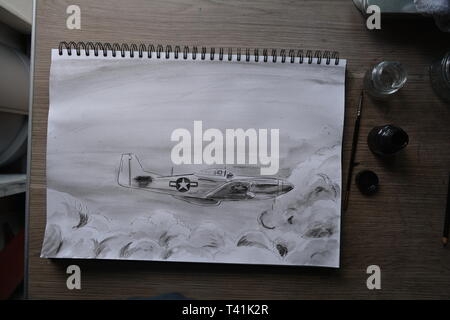 Skizzenbuch zeichnen in Phasen der P51 Mustang. Bleistift, Feder und Tinte und Tusche waschen. Stockfoto