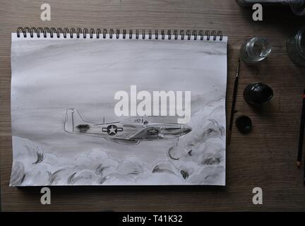 Skizzenbuch zeichnen in Phasen der P51 Mustang. Bleistift, Feder und Tinte und Tusche waschen. Stockfoto