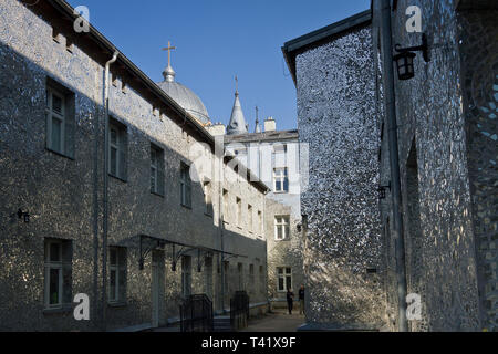 Roza's Passage - ein Hof des Lodz Mietshaus in einer künstlerischen Installation von Joanna Rajkowska während der lodzer Stadt der vier Kulturen gedreht Stockfoto