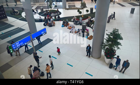 Innenansicht des Terminals im neuen Mega Airport in Istanbul, Türkei, wenige Tage nach dem Öffnen Stockfoto