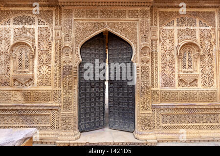 Mandir Palace, Darbar Hall und verzierten Fassade aus Sandstein, Jaisalmer, Rajasthan, Indien Stockfoto