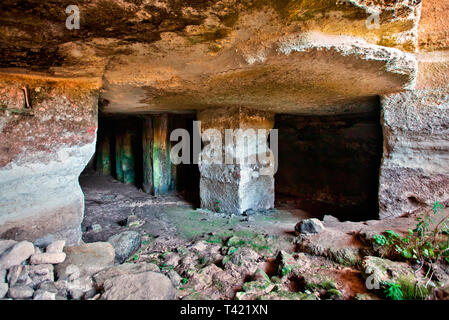 Antiken Zisternen in die archäologische Stätte von Eleftherna, Rethymno, Kreta, Griechenland, Stockfoto