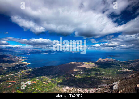 Panoramablick auf den Golf von Mirabello aus Thrypti Berg, Gemeinde Ierapetra, Lassithi, Kreta, Griechenland. Stockfoto