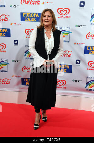 Rust, Deutschland. 12 Apr, 2019. Schauspielerin Suzanne von Borsody kommt in den Europa-Park für die Radio Regenbogen Awards. Credit: Uli Deck / dpa/Alamy leben Nachrichten Stockfoto