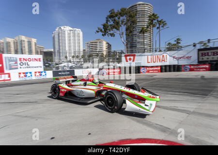 Long Beach, Kalifornien, USA. 12 Apr, 2019. PATRICIO O'WARD (R) (31) von Mexiko geht durch die Drehungen während der Praxis für die Acura Grand Prix von Long Beach an Straßen von Long Beach in Long Beach, Kalifornien. (Bild: © Walter G Arce Sr Asp Inc/ASP) Credit: ZUMA Press, Inc./Alamy leben Nachrichten Stockfoto