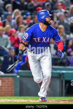 03.April 2019: Texas Rangers rechter Feldspieler Nomar Mazara #30 At Bat während ein MLB Spiel zwischen den Houston Astros und der Texas Rangers bei Globe Life Park in Arlington, TX Texas besiegte Houston 4-0 Albert Pena/CSM. Stockfoto