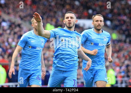 SUNDERLAND, England. 13. April von Coventry City Conor Chaplin feiert zählenden fünften Ziel seiner Seite während der Sky Bet Liga 1 Übereinstimmung zwischen Sunderland und Coventry City im Stadion des Lichts, Sunderland am Samstag, 13. April 2019. (Credit: Steven Hadlow | MI Nachrichten) nur die redaktionelle Nutzung, eine Lizenz für die gewerbliche Nutzung erforderlich. Keine Verwendung in Wetten, Spiele oder einer einzelnen Verein/Liga/player Publikationen. Foto darf nur für Zeitung und/oder Zeitschrift redaktionelle Zwecke verwendet werden. Möglicherweise nicht für Publikationen, bei denen 1 Spieler, 1 Club oder 1 Wettbewerb ohne schriftliche Genehmigung von Footba verwendet werden. Stockfoto