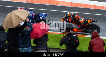 Valencia/Spanien - 11/18/2018 - #25 Maverick Vinales (Yamaha) und #44 Pol Espargaro in Kurve eins Stockfoto