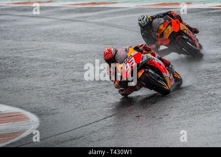 Valencia/Spanien - 11/18/2018 - #93 Marc Marquez (SPA, Honda) und #44 Pol Espargaro (SPA, KTM) während der Valencia GP auf Ricardo Tormo Stockfoto