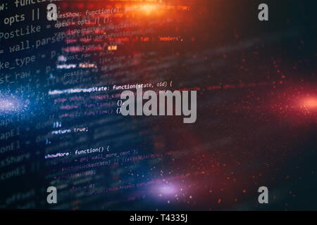 Laufenden Computer Daten/WWW-Programmierung. Codierung script Text auf dem Bildschirm. Notebook closeup Foto. Stockfoto