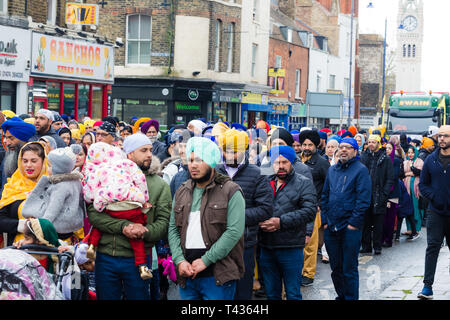 Gravesend, Kent, Großbritannien. Vaisakhi Festival 13. April 2019. Gravesend wird lebendig mit Farbe wie die Sikh Vaisakhi Gemeinschaft feiern. Stockfoto