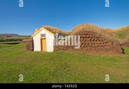 Eingang zu einem Sod Haus mit Wand Details in der Nähe von Glaumbaer, Island Stockfoto