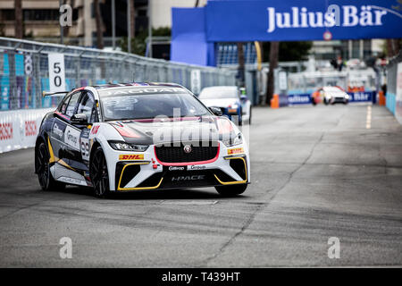 Rom, Italien. 12 Apr, 2019. Arriva ein Roma La settima tappa del campionato ABB FIA Formel E con il GEOX ROM E-Prix. Le Monoposto elettriche corrono sulle Strade del Quartiere Eur. Credit: Stefano Cappa/Pacific Press/Alamy leben Nachrichten Stockfoto