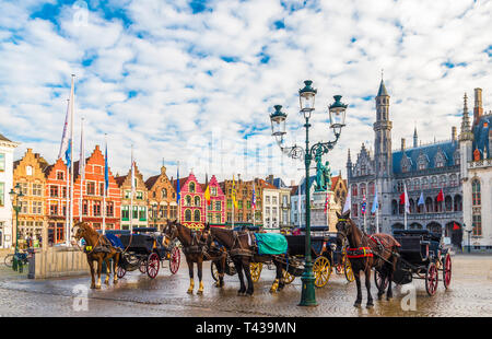 Grote Markt in der mittelalterlichen Stadt Brügge, Belgien. Stockfoto