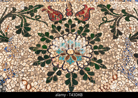 Horizontale in der Nähe von malerische Mosaiken in Kalkutta Jain Tempel in Kalkutta aka Kalkutta, Indien. Stockfoto