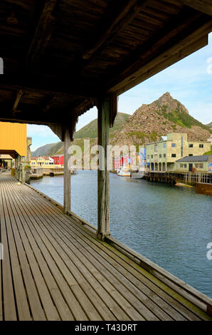 Nyksund Küsten Fischerdorf auf der Fernbedienung, um den nördlichen Teil der Insel Langøyas in den Vesterålen Inseln Norwegen Stockfoto