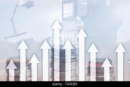 Wachstum bis Pfeile auf futuristische Abstrakt Hintergrund. Investieren oder Einsparungen zu Wachstum, Geld oder Business Konzept. Stockfoto