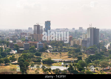 Skyline von Nairobi während des Tages vom Kenyatta International Convention Center KICC, Kenia Stockfoto