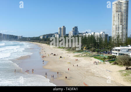 Strand und Uferpromenade, Burleigh Heads, Gold Coast, Queensland, Australien Stockfoto