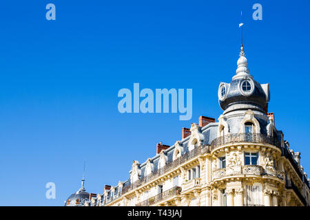 Montpellier, Frankreich. Historische Gebäude in Place de la Comedie an einem sonnigen Tag im Sommer Stockfoto