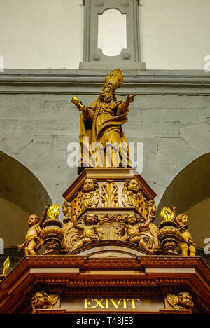 Konstanz am Bodensee, Baden-Württemberg, Deutschland, Europa: Blick auf dem Dach der Kanzel in das Münster Unserer Lieben Frau. Stockfoto