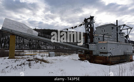 Die wiederhergestellten Dredge #4 in der historischen Gold-mining Town von Dawson City, Yukon, Kanada Stockfoto