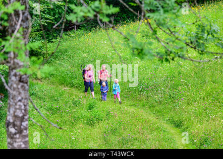 Wanderung mit dem Loch Familie um Gerstruben im oberen Allgäu Stockfoto