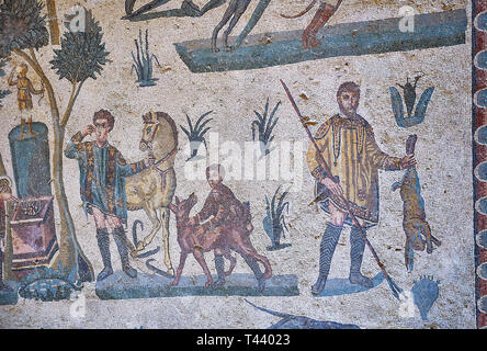 Jäger Jagd. Römische Mosaik Boden der Raum des kleinen Jagd, keine 25-römischen Mosaiken in der Villa Romana del Casale, etwa im ersten Quartal Stockfoto