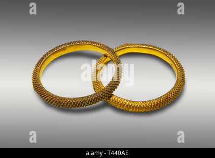 Bronzezeit Hattiergemeinschaft Gold Armband aus einem möglichen königliche Grab aus der Bronzezeit (2500 v. Chr. bis 2250 v. Chr.) - alacahoyuk - Museum für Anatolische Zivilisationen in Ankara Stockfoto