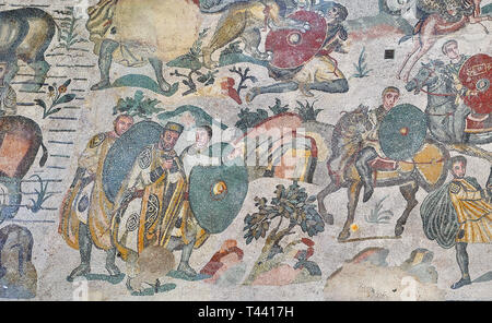 Ambulante der großen Jagd römische Mosaik, Kaiser Maximianus Uhren das Tier jagen, Zimmer Nr. 28, in der Villa Romana del Casale, im ersten Quartal. Stockfoto