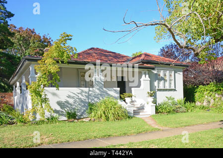 Australische suburban Spät Föderation home c 1920. Stockfoto