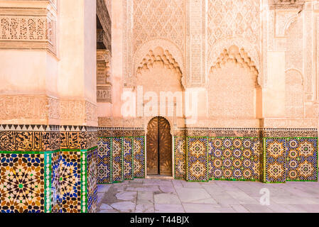 Marrakesch, Marokko - November 13, 2017: Alte islamische Schule von Ali Ben Youssef Medersa in Marrakesch, Marokko Stockfoto