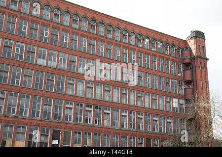 Baufälligen historischen Belper Cotton Mills benötigen dringend reparieren, Belper Derbyshire. England.DE Stockfoto